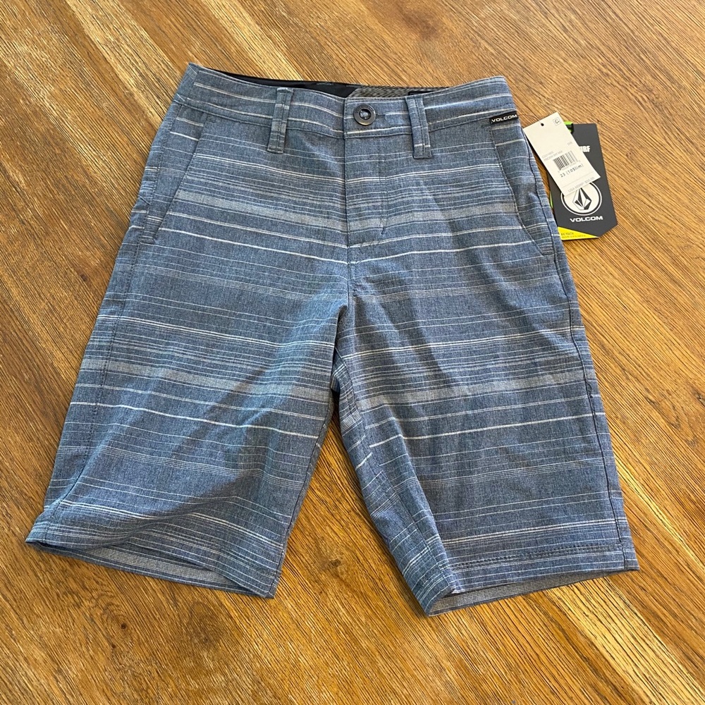 Volcom boys boardshorts